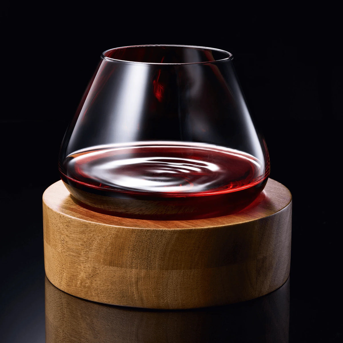Verre à vin rotatif en cristal et sous-verre en bois Kami