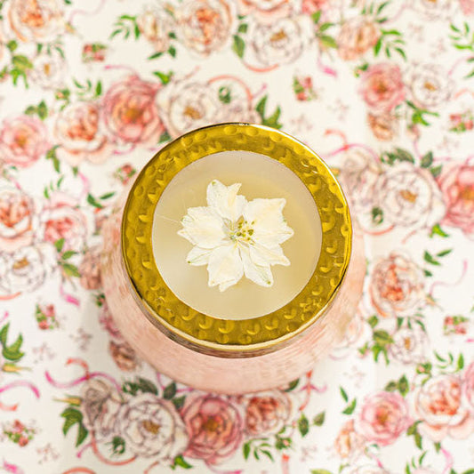 Petite bougie aquarelle aux fleurs pressées - Rose et oud