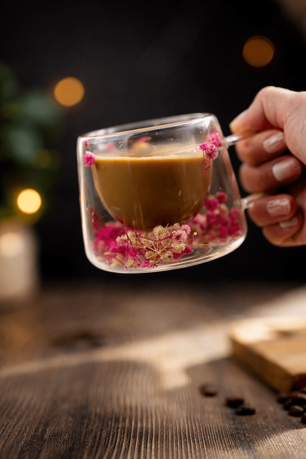 Double Glass Handcrafted Flower Glass Cup Mugs with Dried Flowers - Unique Floral Tea & Coffee Mug