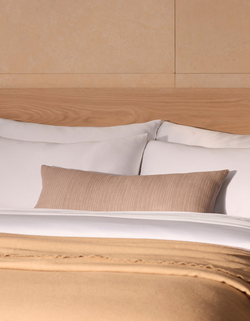 Cuscino decorativo in lino a righe