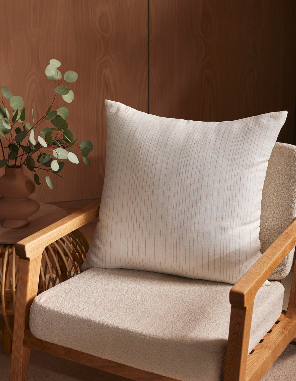 Cuscino decorativo in lino a righe