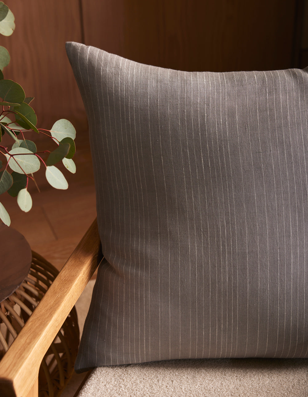 Cuscino decorativo in lino a righe