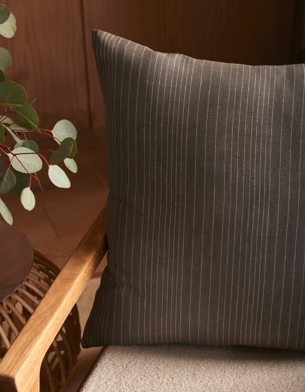 Cuscino decorativo in lino a righe