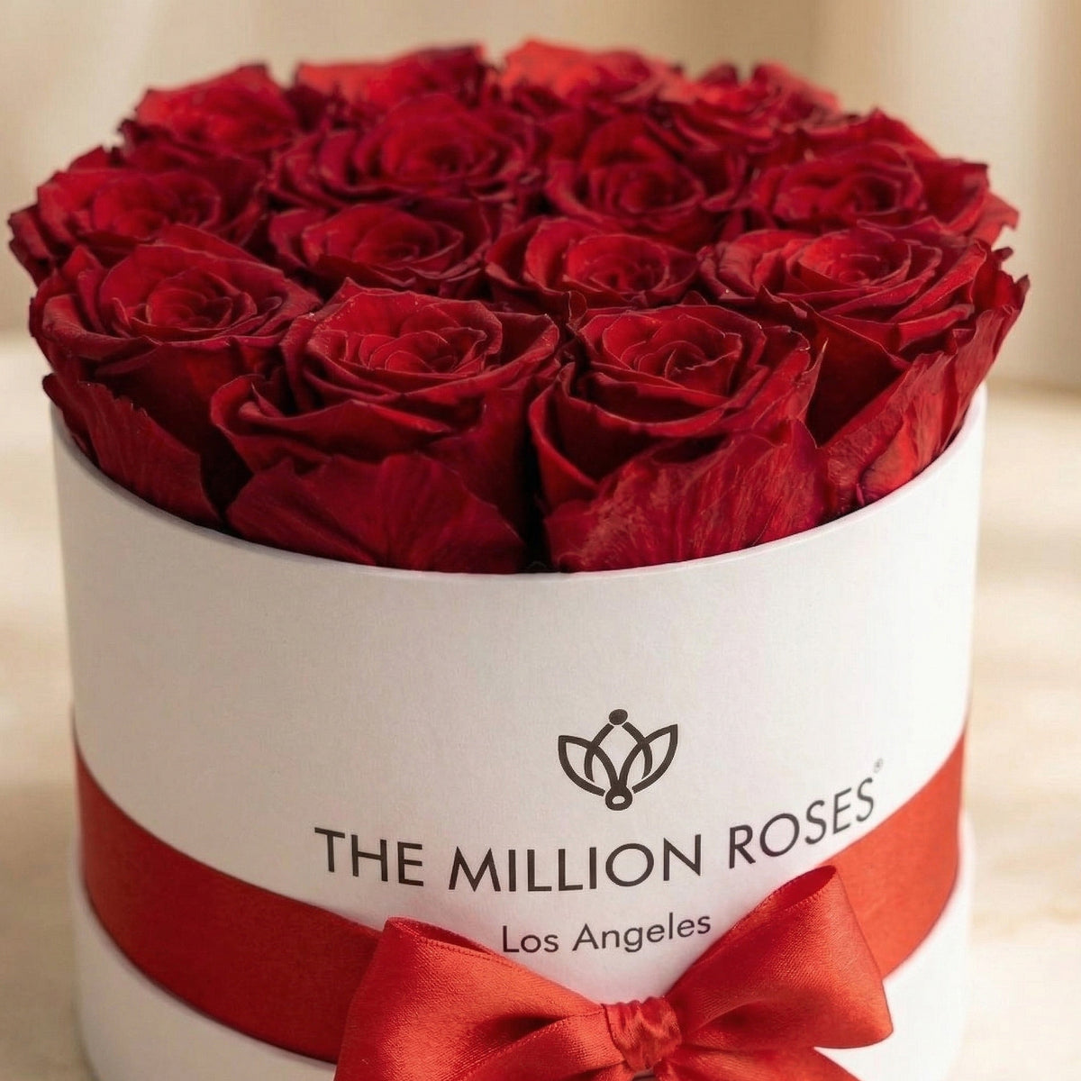 Scatola bianca classica | Rose rosse
