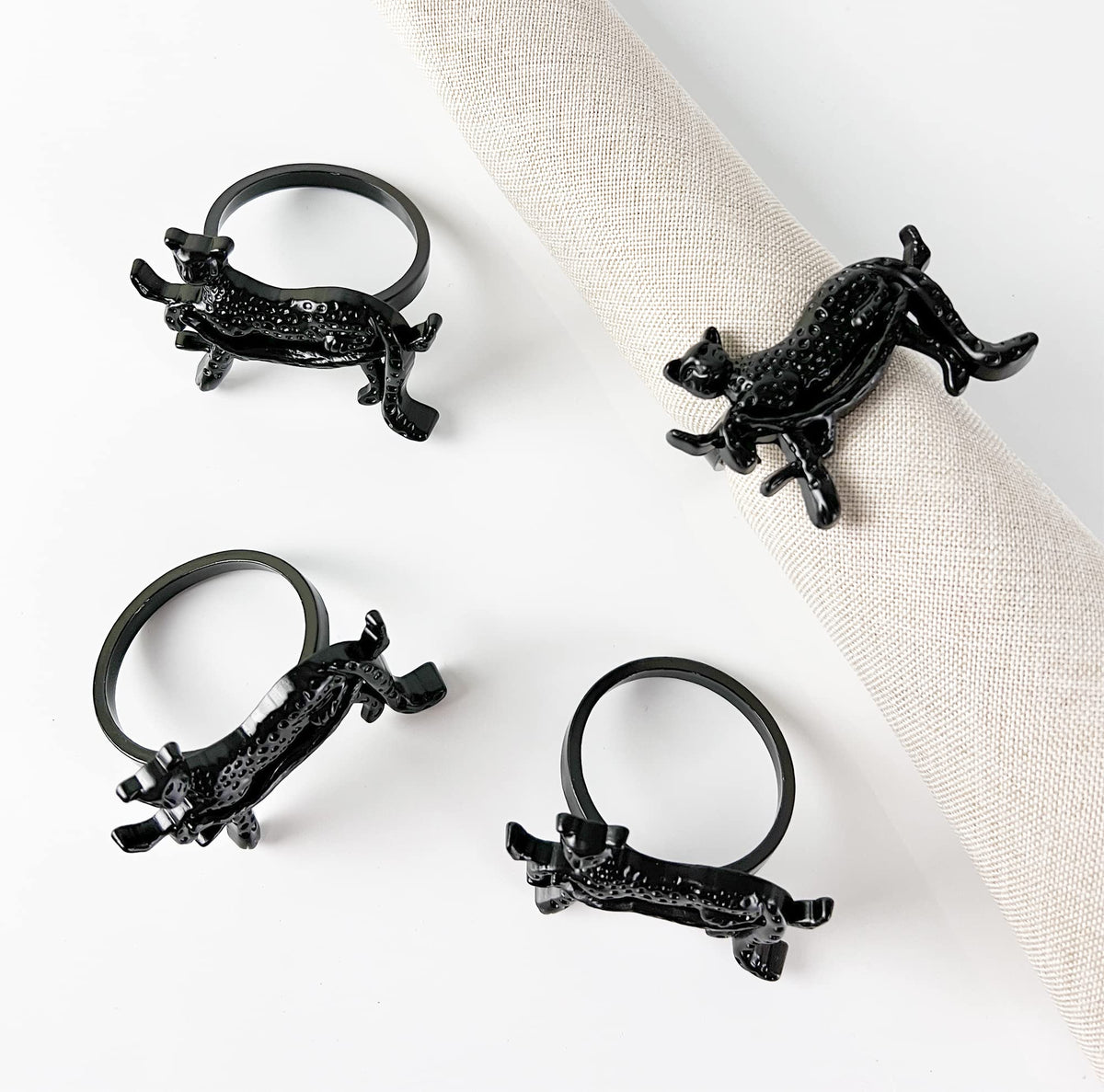 Fennco Styles Leopard Metal Napkin Rings, Set of 4 – Bronze Animal Napkin Holders for Home Décor, Dining Table, Family Gathering, Themed Party, Banquet and Special Occasion