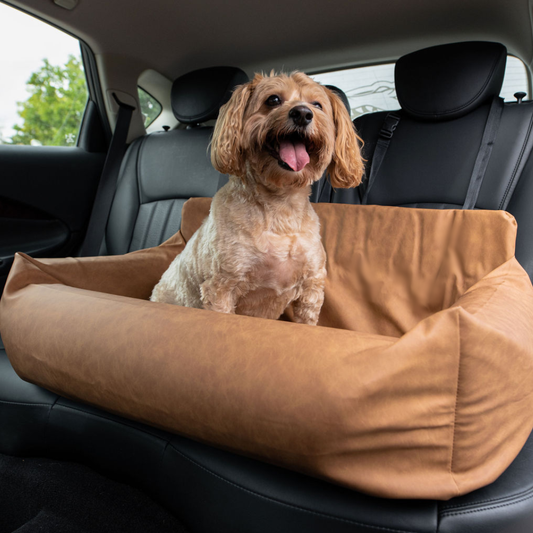 Lit pour chien pour voiture PupProtector™ en similicuir végétalien effet frais à mémoire de forme - Camel