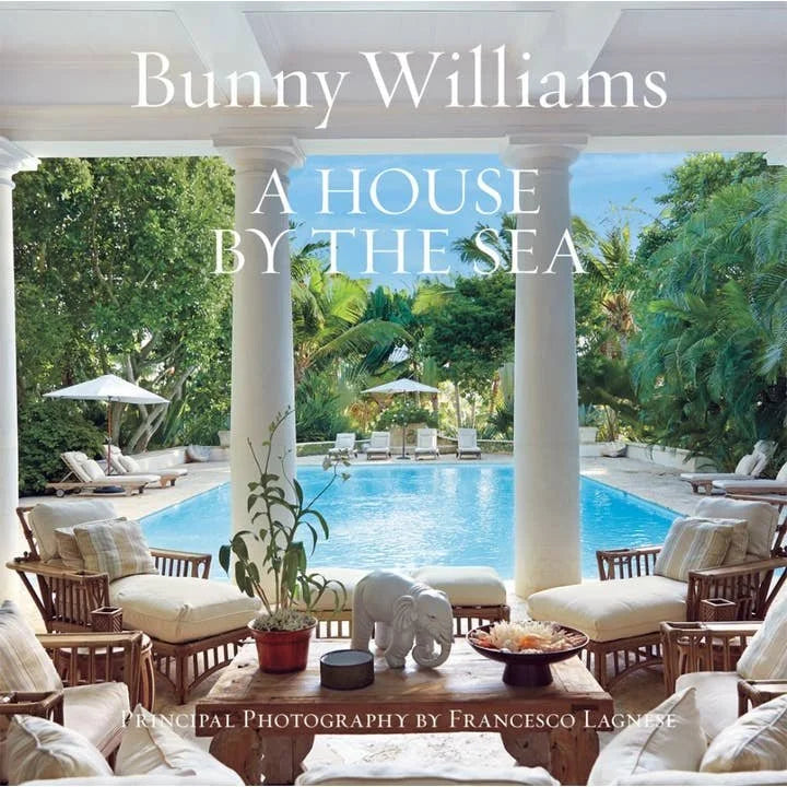 Une maison au bord de la mer - Livre de table basse sur le design d'intérieur tropical