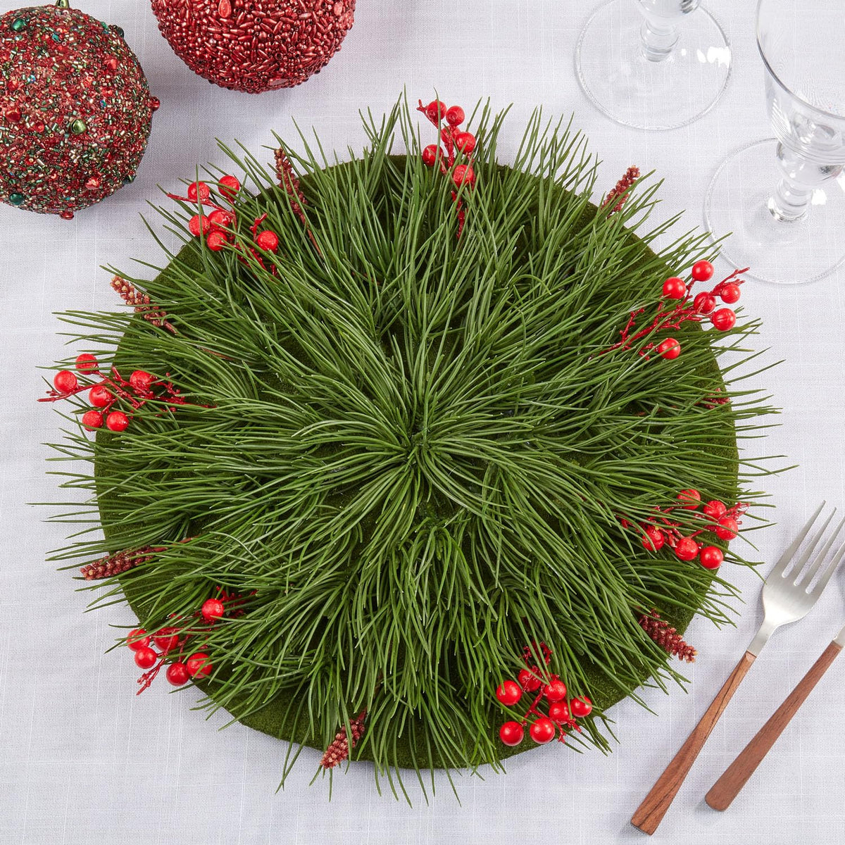 Red Berry Decorative Placemat 14" Round