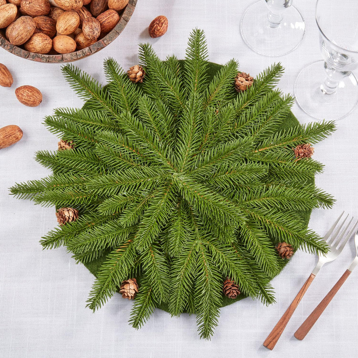 Evergreen Pinecone Decorative Placemat 15" Round