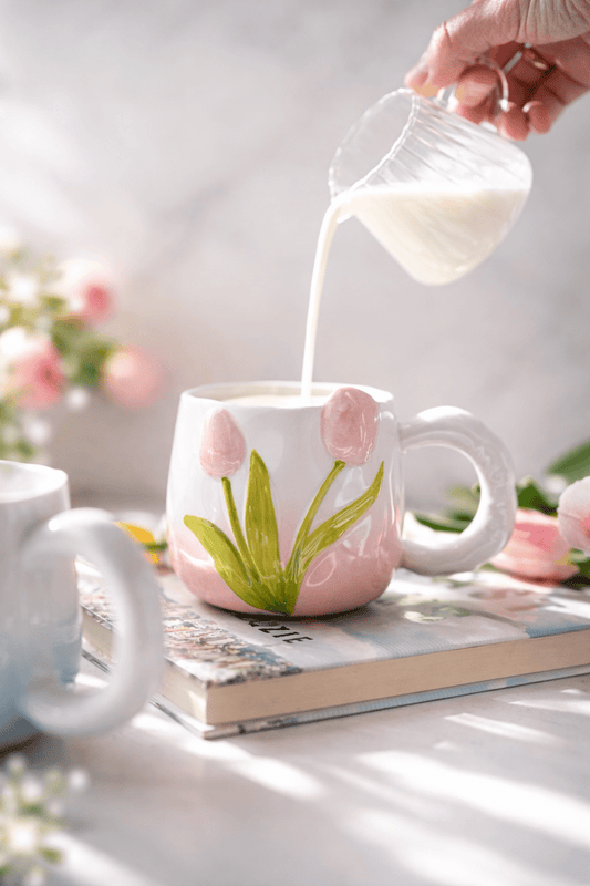 Mug à café en céramique avec tulipe 3D peinte à la main (400 ml) – Tasse à thé florale colorée