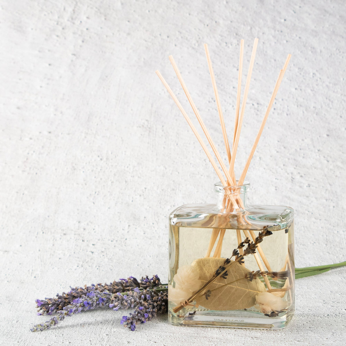 Diffusore a bastoncini Ambra e Lavanda