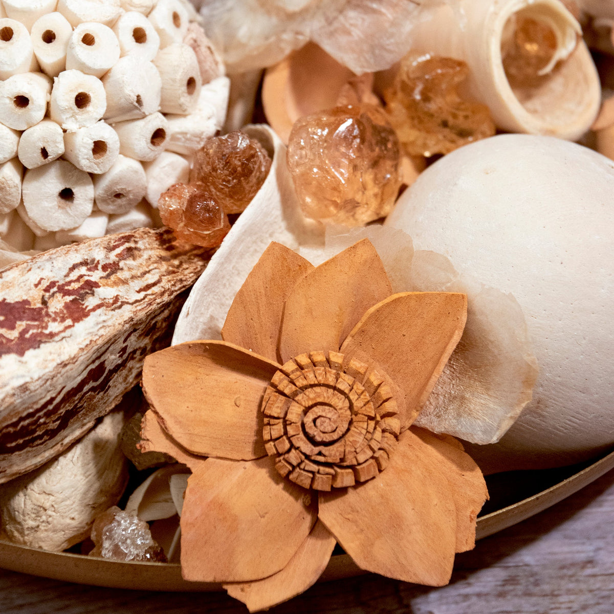 Pot-pourri en boîte Ambre & Narcisse blanc
