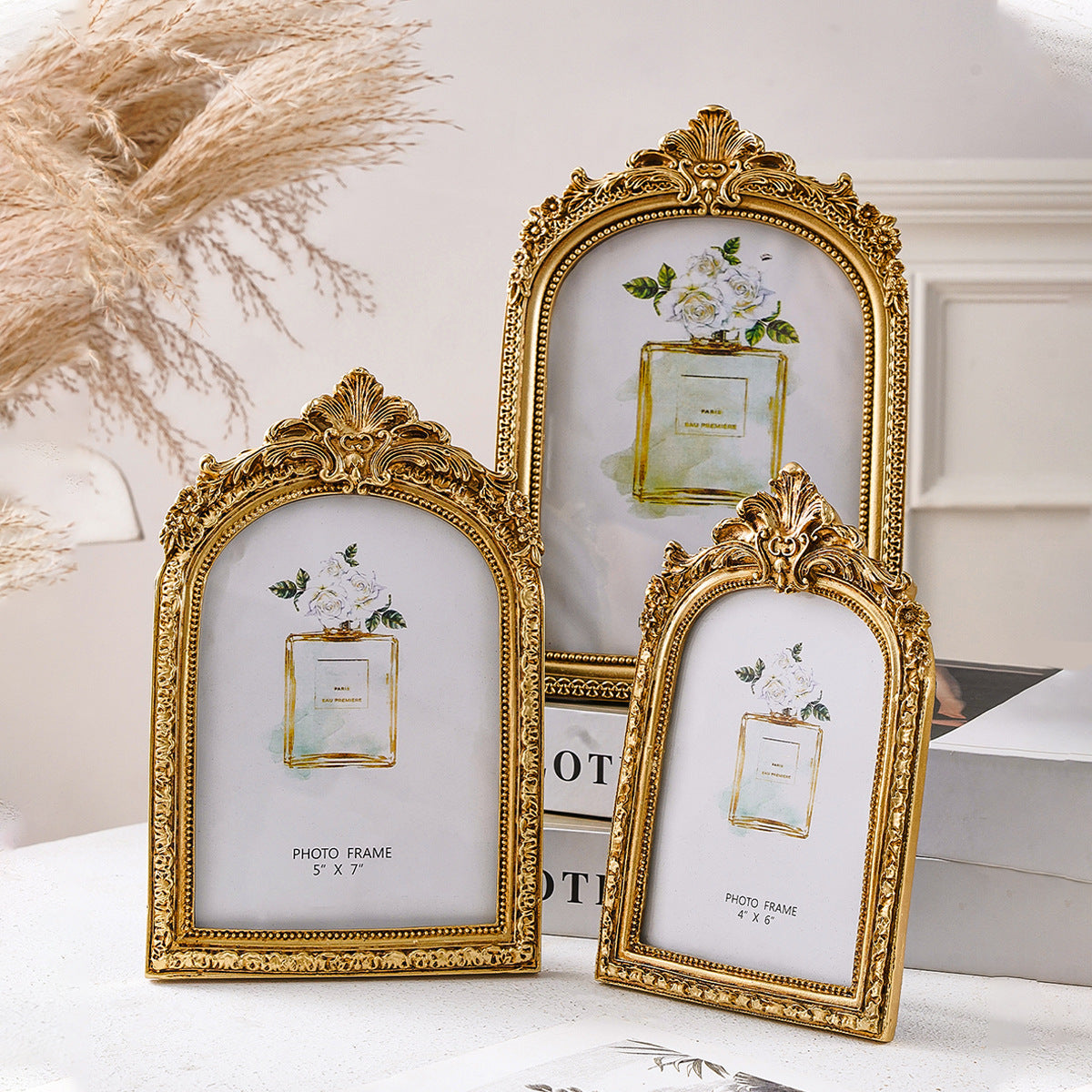 Ornate Gold Arch Photo Frame