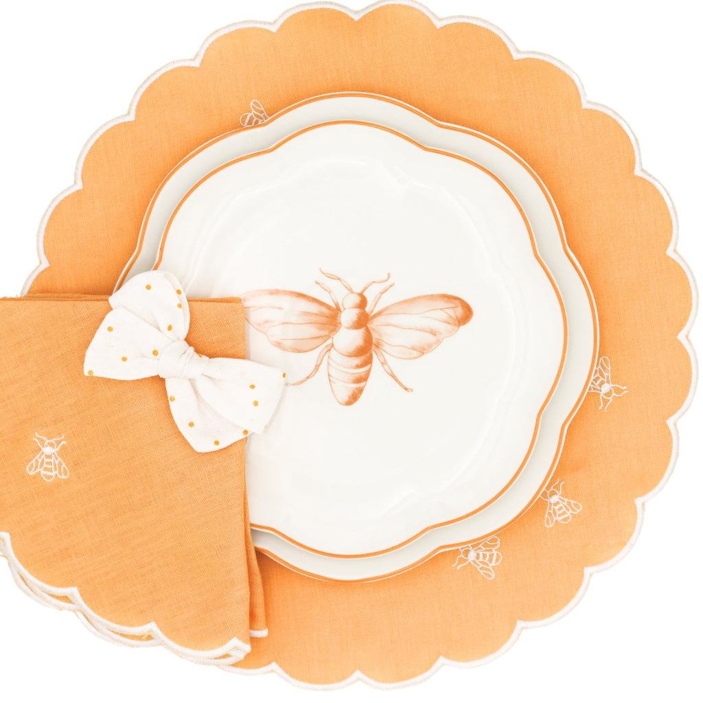 Assiettes à entrées en céramique festonnées Bumble Homecoming – Ensemble de 4 (+1 assiette bonus)