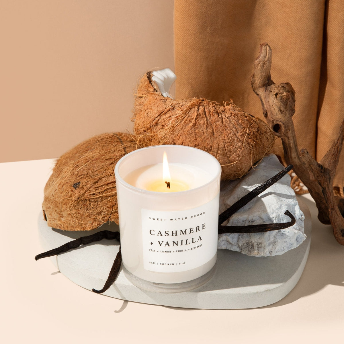 Candela in cera di soia al cashmere e vaniglia - Vasetto bianco - 312 g