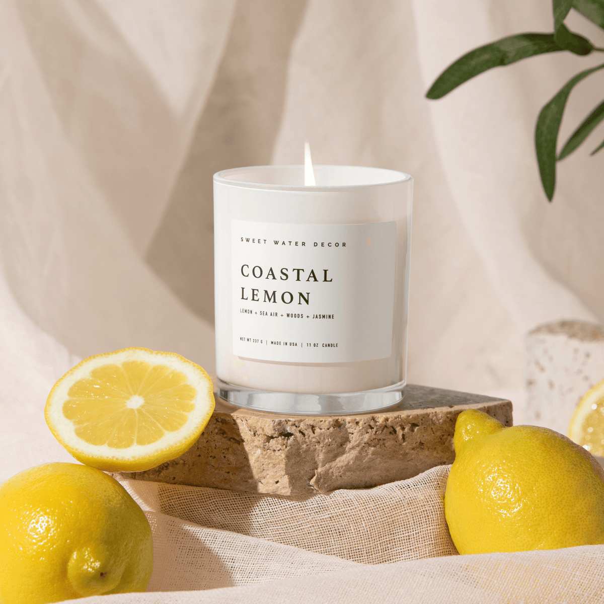 Bougie parfumée au soja Coastal Lemon - Pot blanc - 312 g