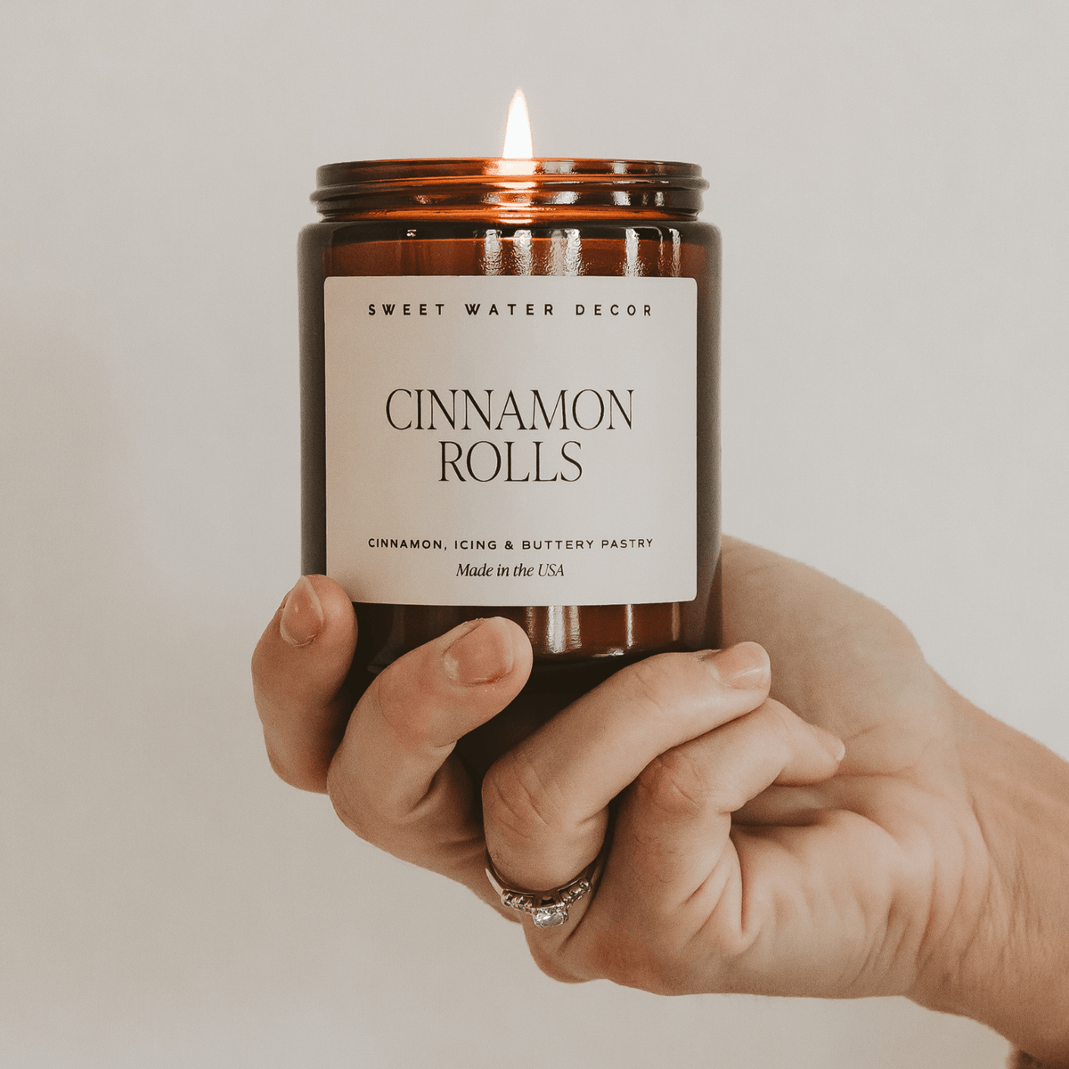 Bougie à la cannelle - Pot ambré - 255 g (9 oz)