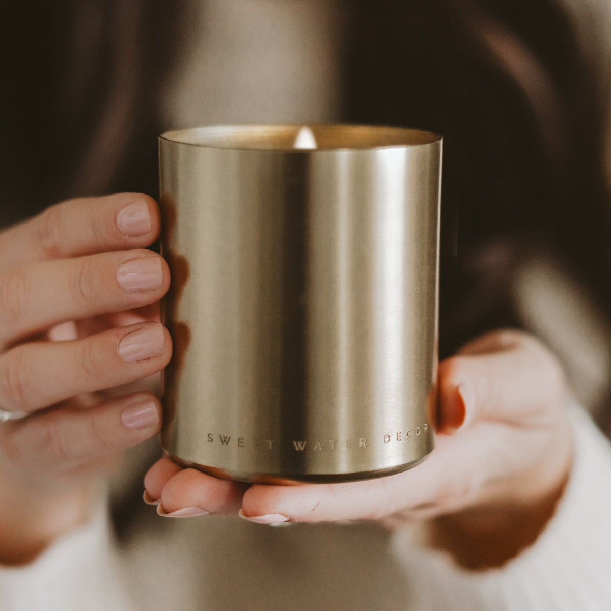 Bougie au soja « Chaleur et confort » - Pot en aluminium doré - 280 g