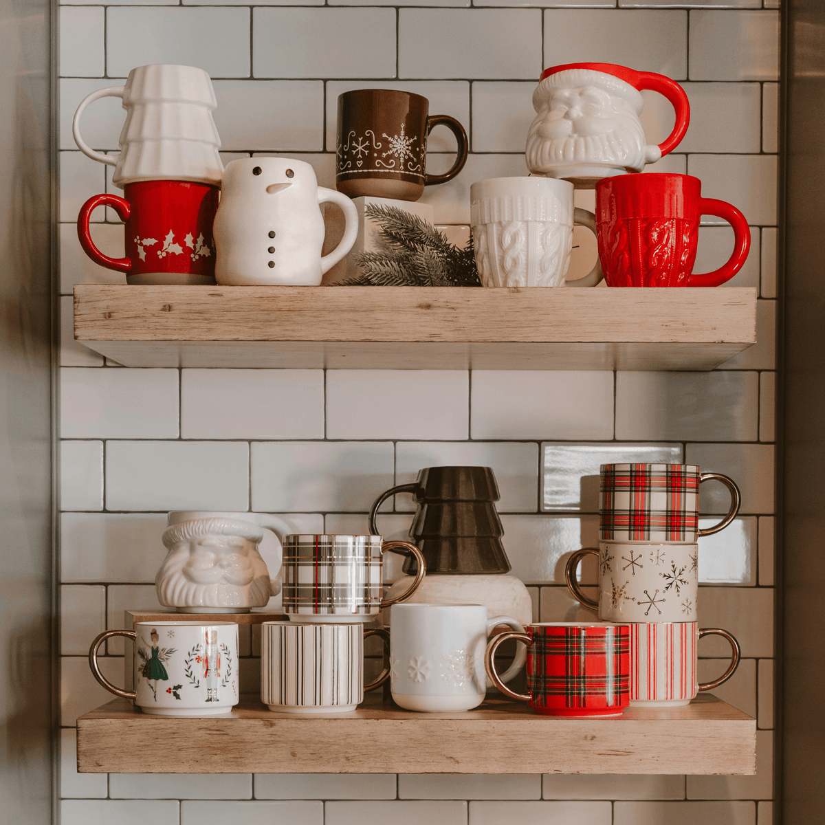 Tazza da caffè Schiaccianoci da 14 once con manico dorato