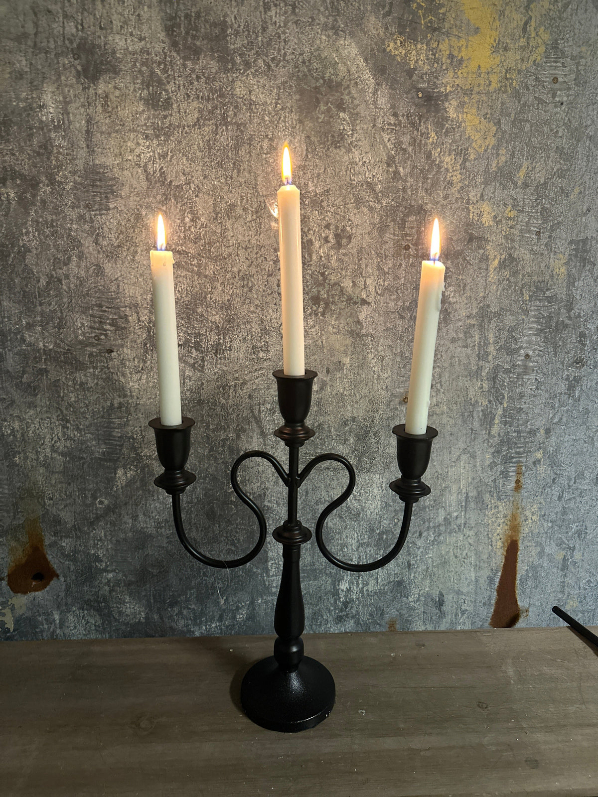 Candelabro a 3 bracci in metallo nero