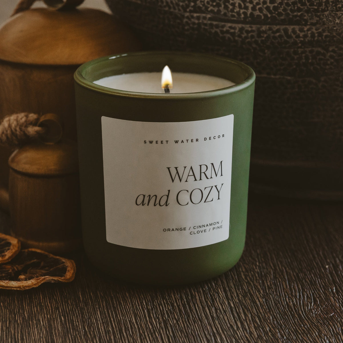 Bougie au soja Warm and Cozy - Pot olive mat - 425 g