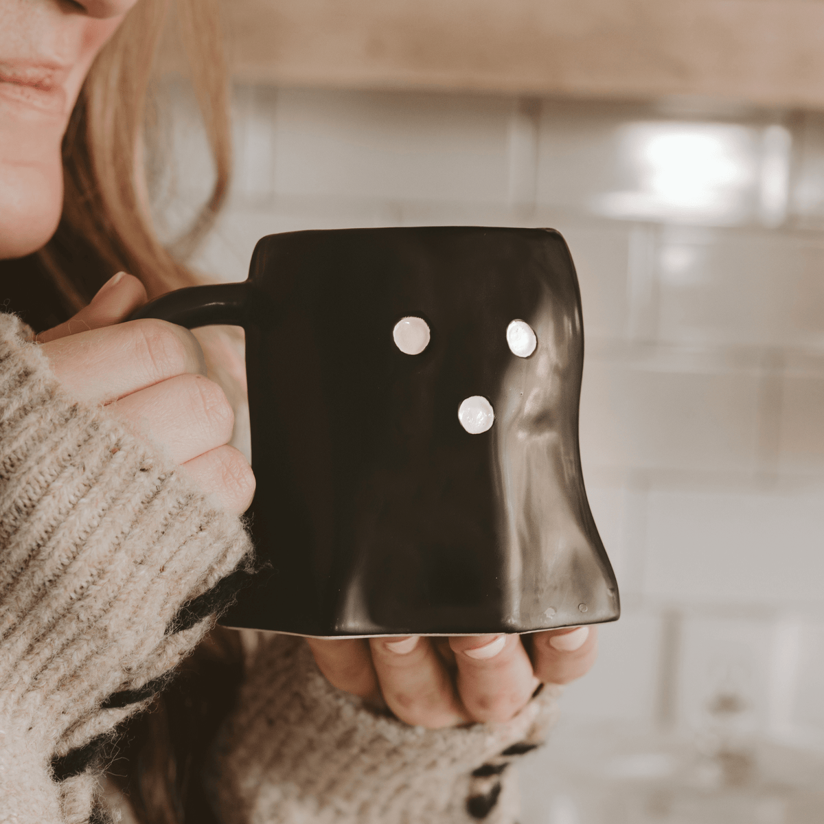 Mug à café figuratif Black Ghost 355 ml