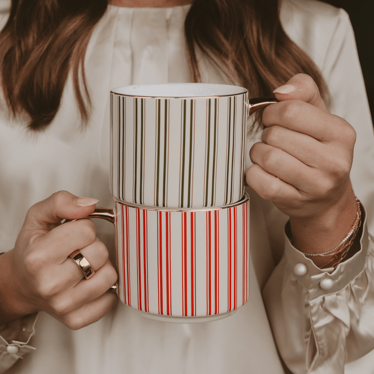 Mug à café à rayures vertes, anse dorée, 415 ml