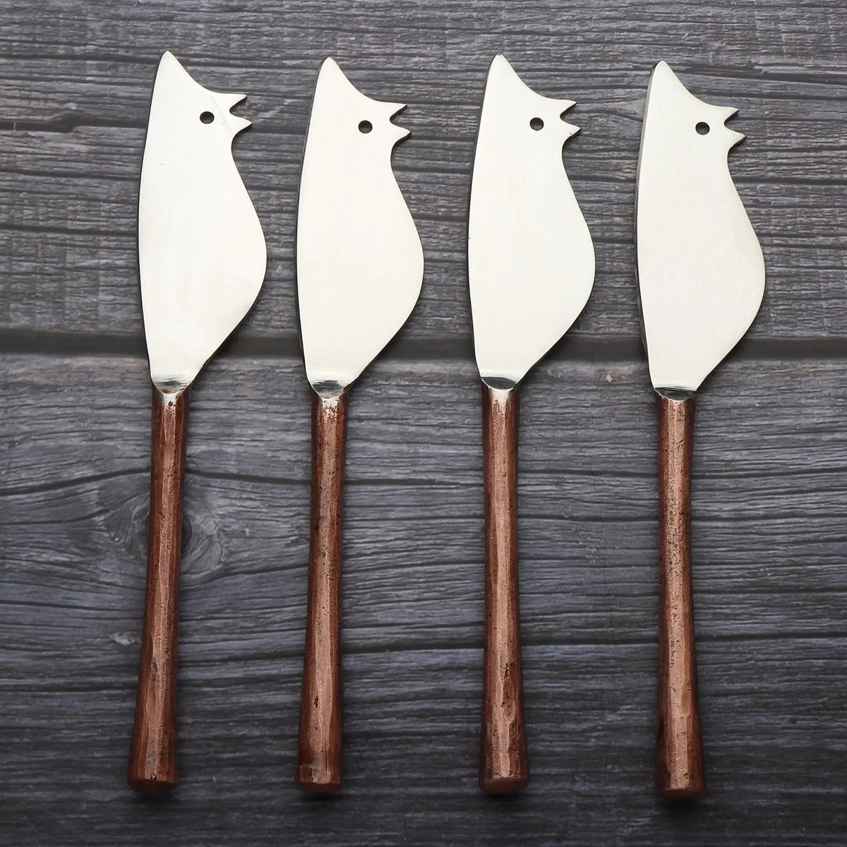 ENSEMBLE DE 4 TARTINEURS/COUTEAUX À FROMAGE CAMELLIA RATONCITO