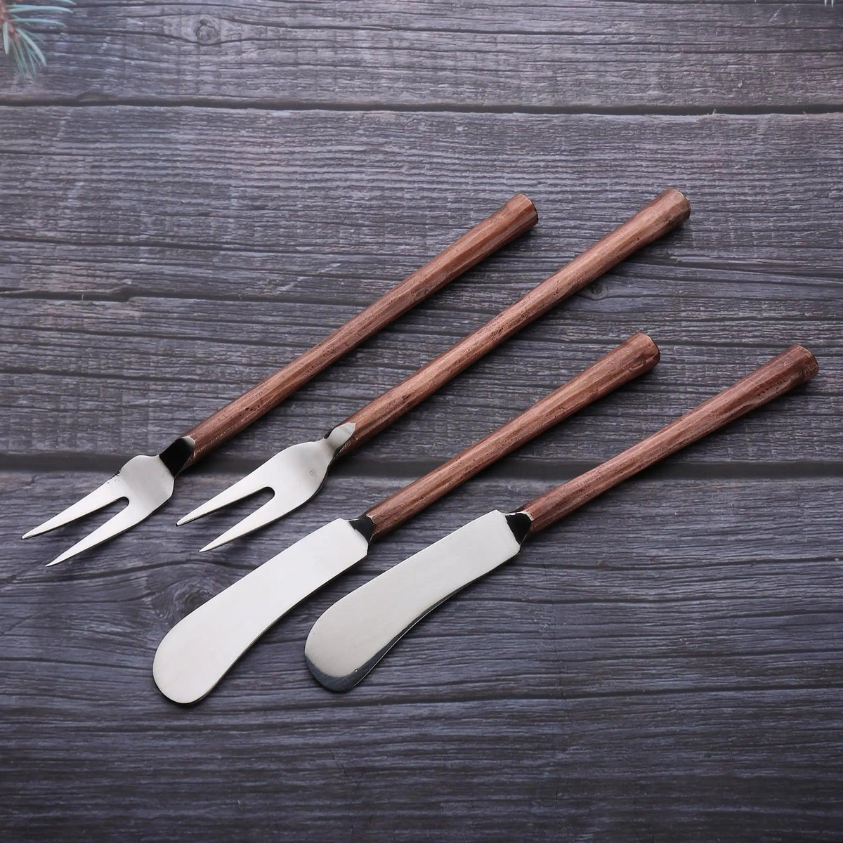 SET 4 PEZZI COLTELLO E SPALMINO PER FORMAGGI CAMELLIA