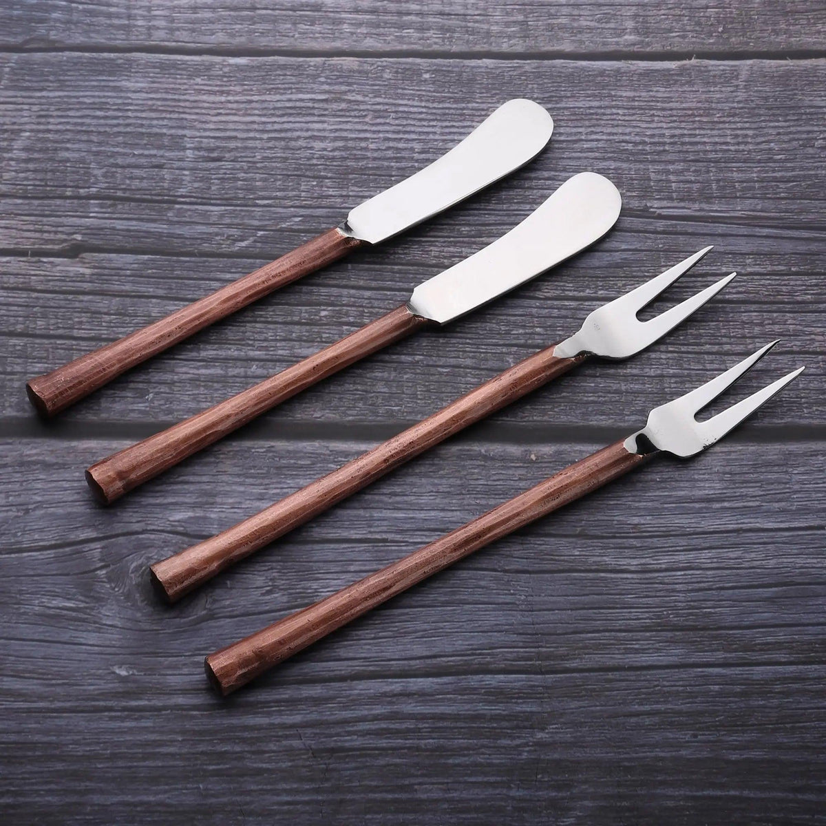 SET 4 PEZZI COLTELLO E SPALMINO PER FORMAGGI CAMELLIA