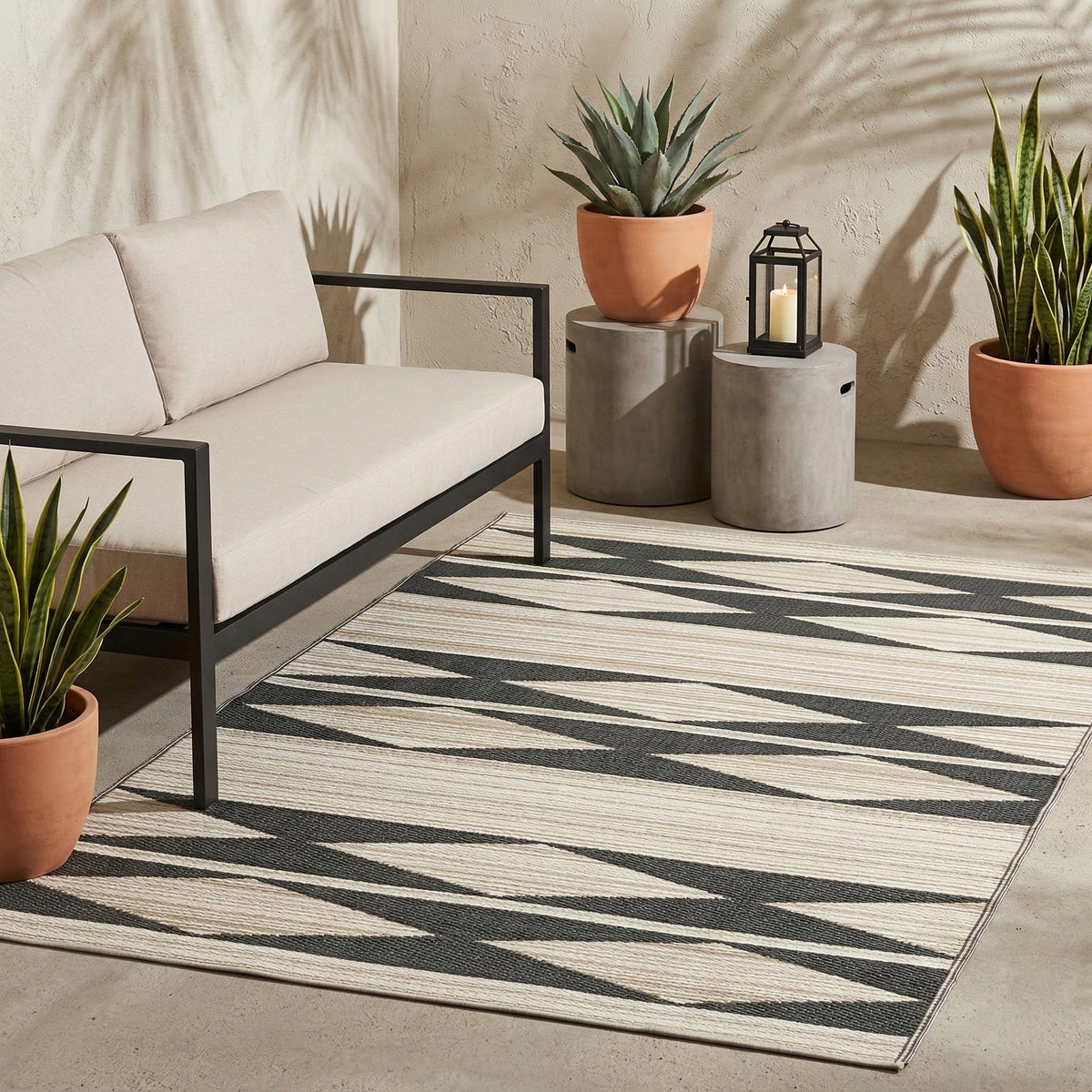 Cairo - Natural & Black Geometric Outdoor Rug for Patio