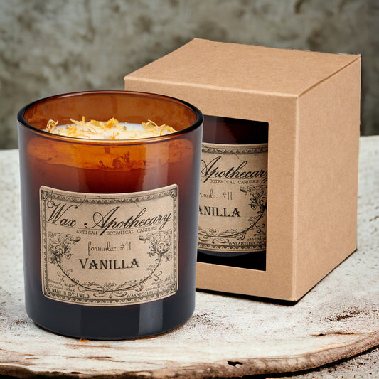 Candela artigianale in vetro ambrato alla vaniglia da 9 oz