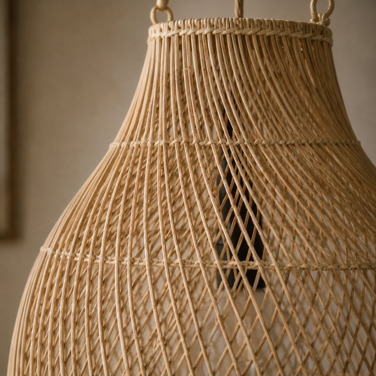 Lampadario scultoreo oversize a sospensione Juno in tessuto