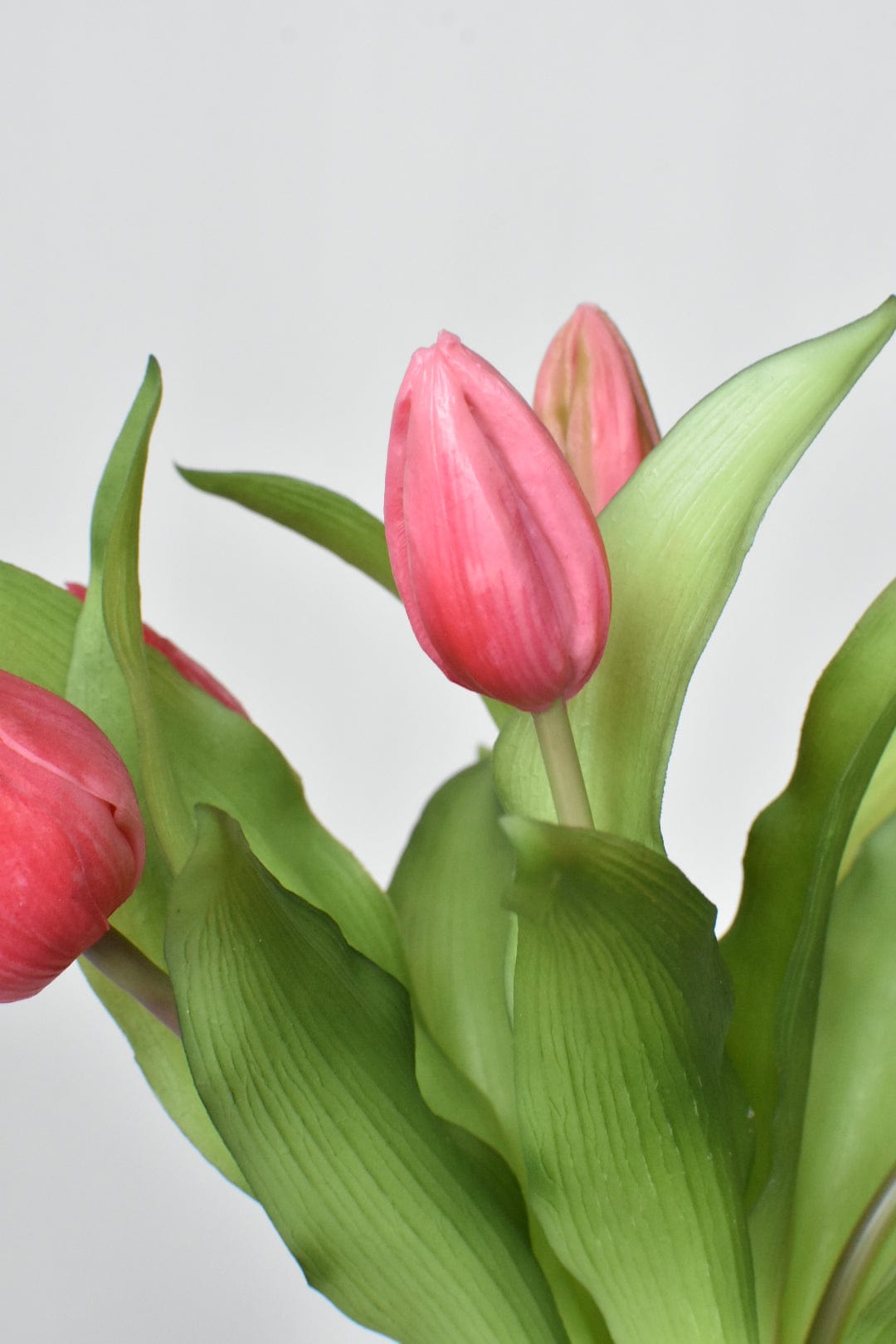 Mazzo di steli di tulipani rosa scuro "Faux Real Touch" da 11,75"