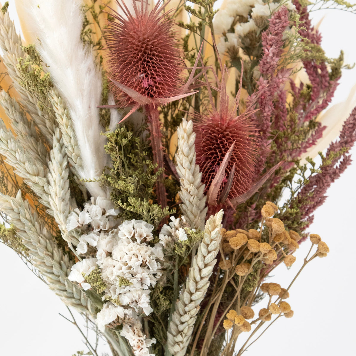 Bouquet di fiori di campo rosa antico