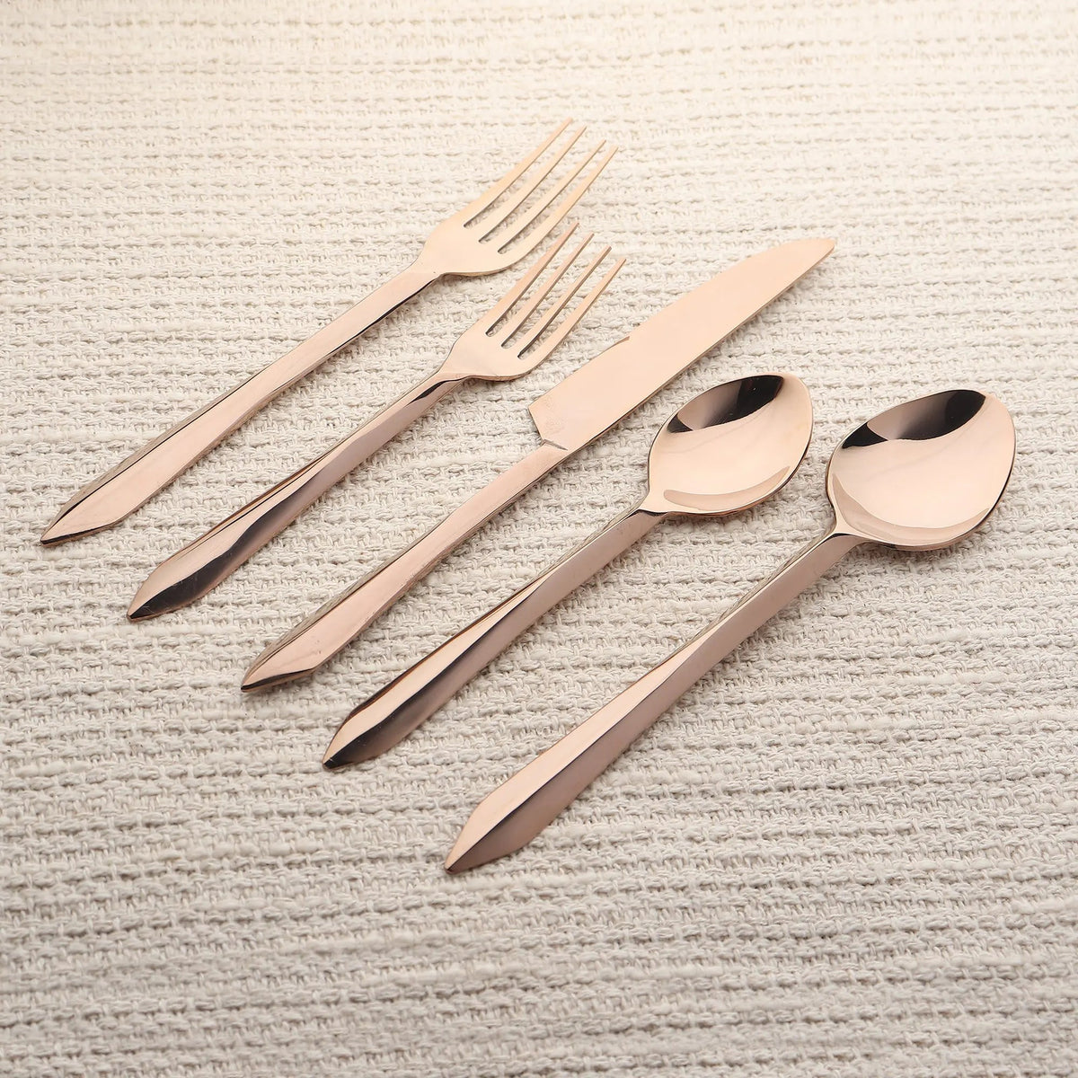 Set di posate da 5 pezzi Estique PVD