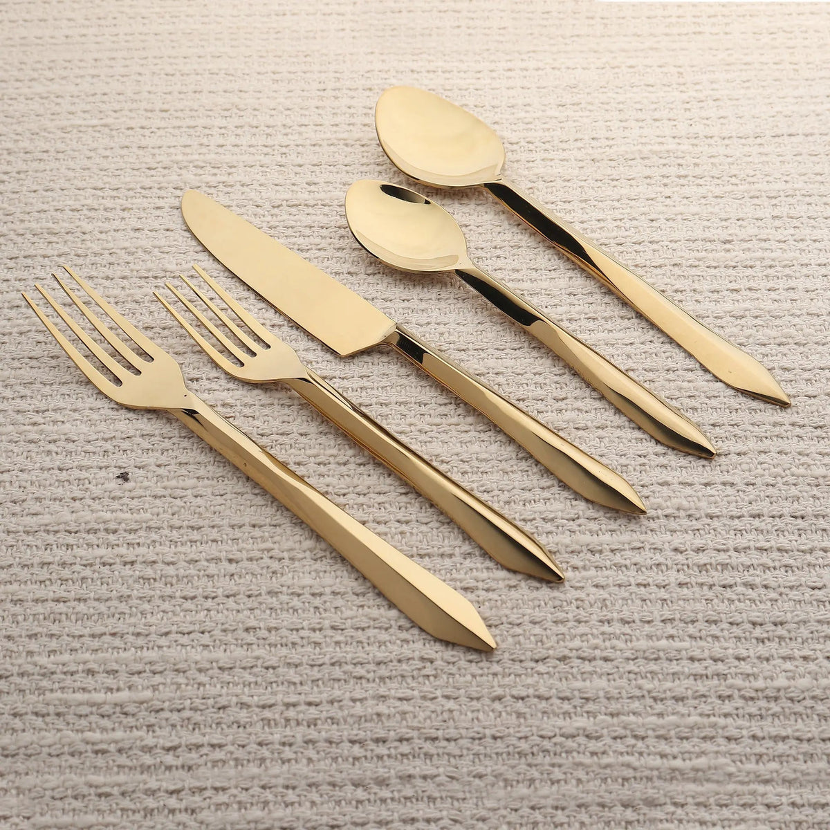 Set di posate da 5 pezzi Estique PVD