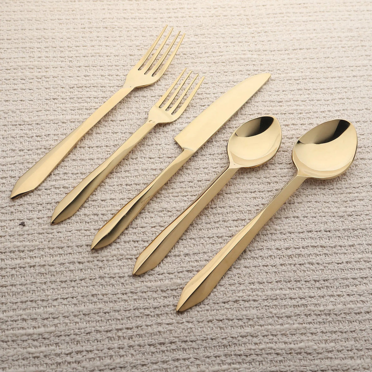 Set di posate da 5 pezzi Estique PVD