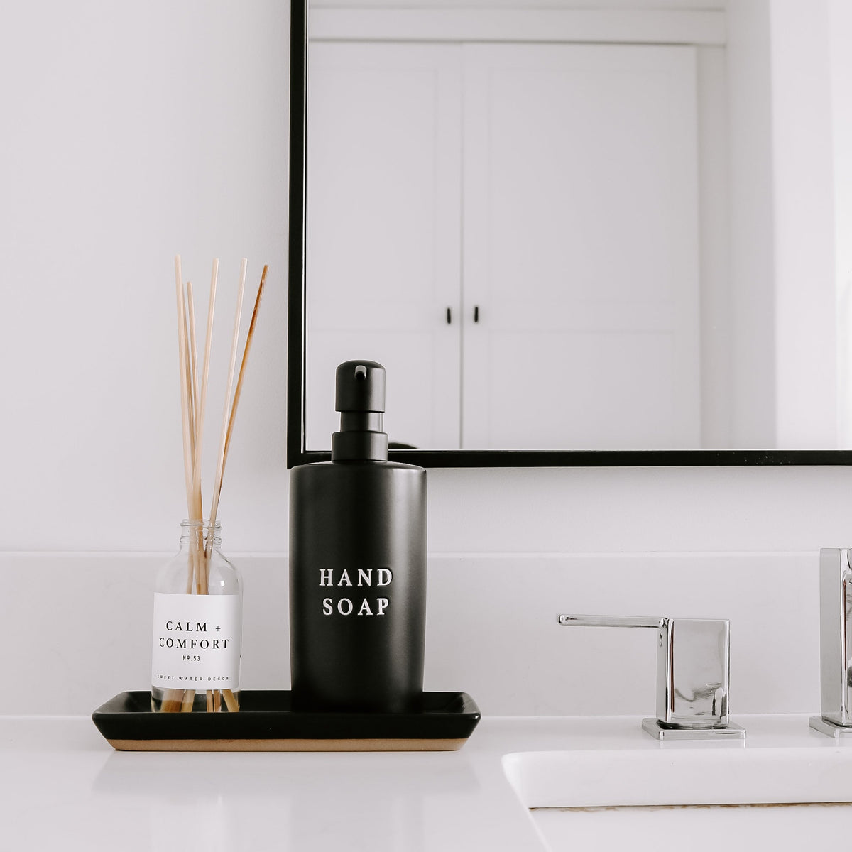 Dispenser per sapone liquido in gres nero da 15 oz