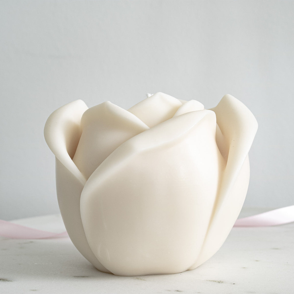 Grande bougie en forme de rose