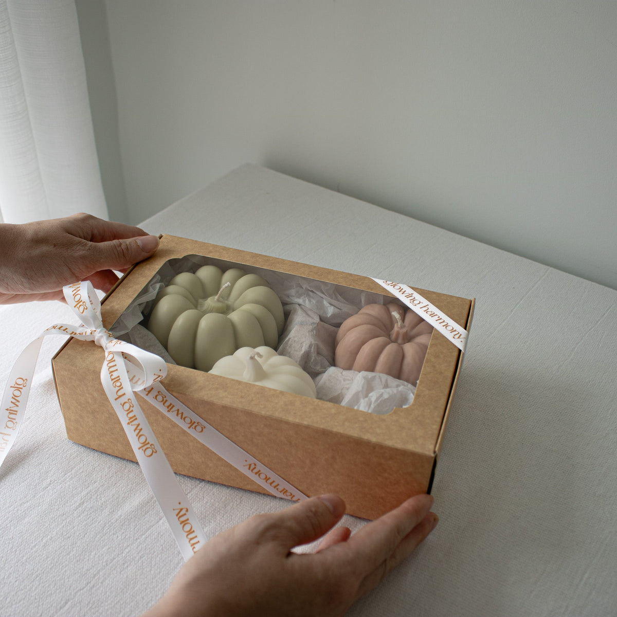 Ensemble de bougies citrouille dans une boîte cadeau, bougies citrouille d'automne