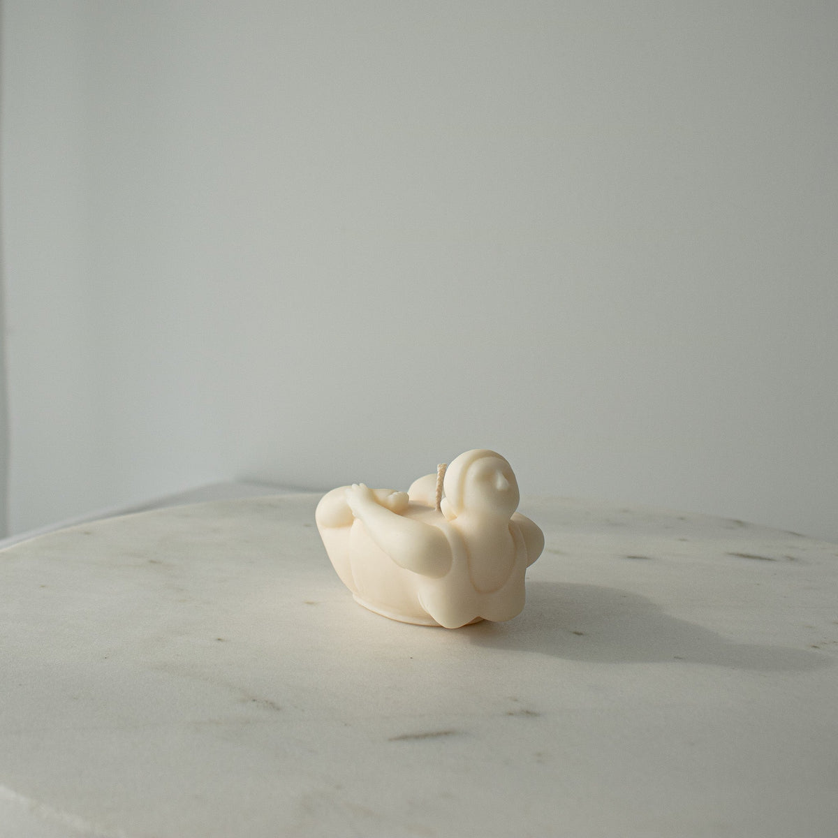 Bougie yoga femme abstraite, bougie yoga sculpturale