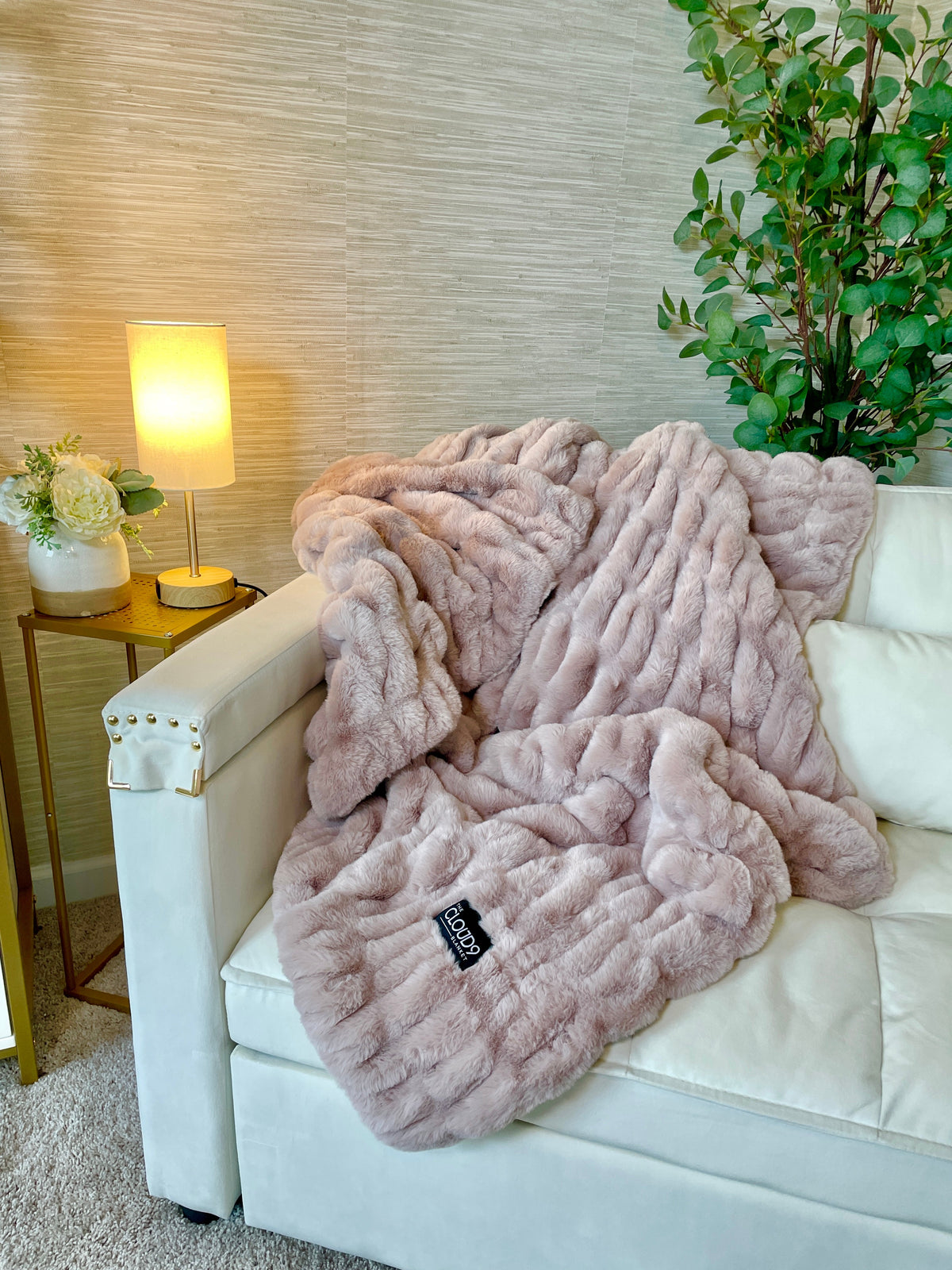 Couverture en fausse fourrure blush - Moyenne : 50"x60"