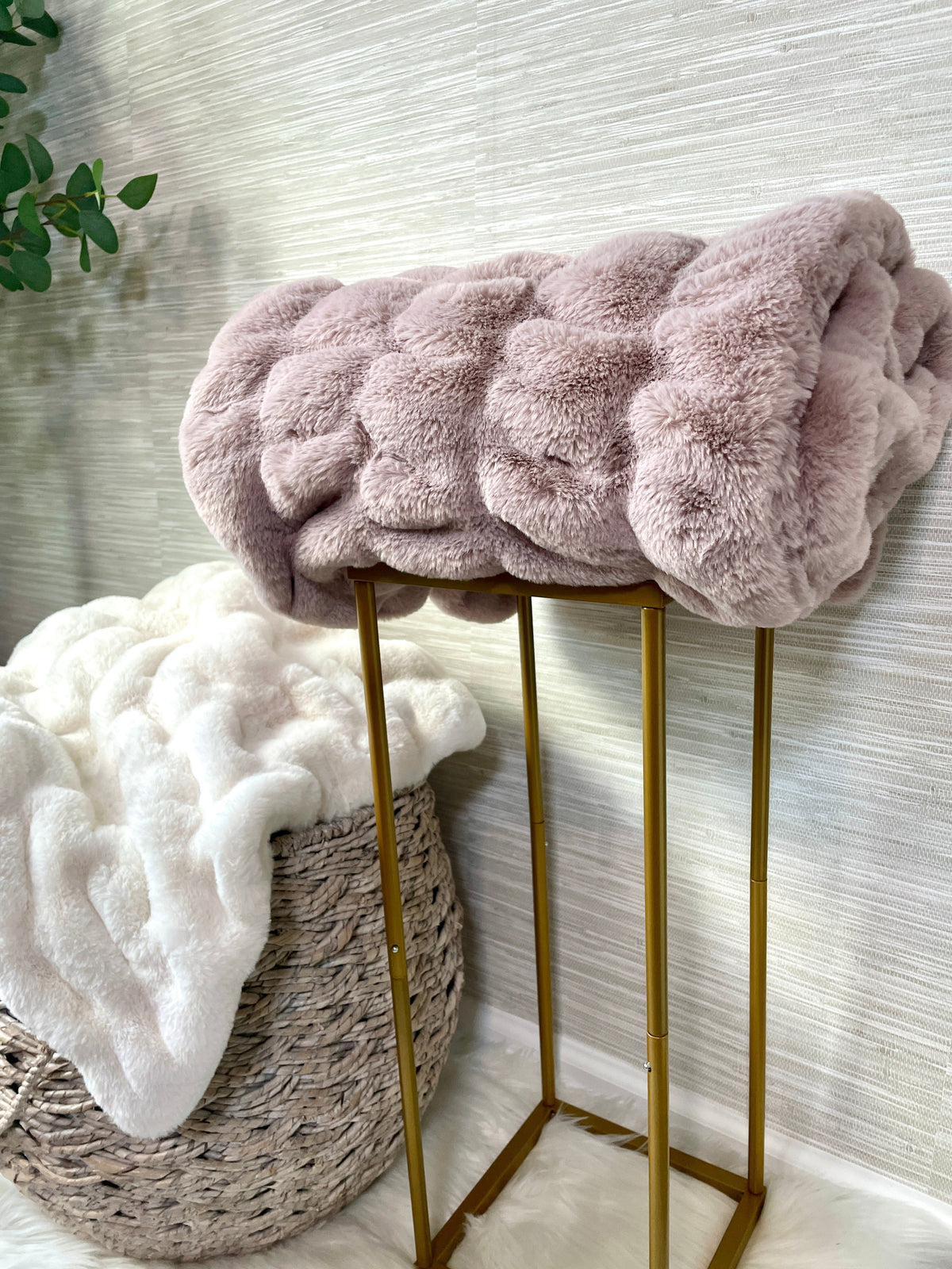 Couverture en fausse fourrure blush - Format genoux : 30"x40"