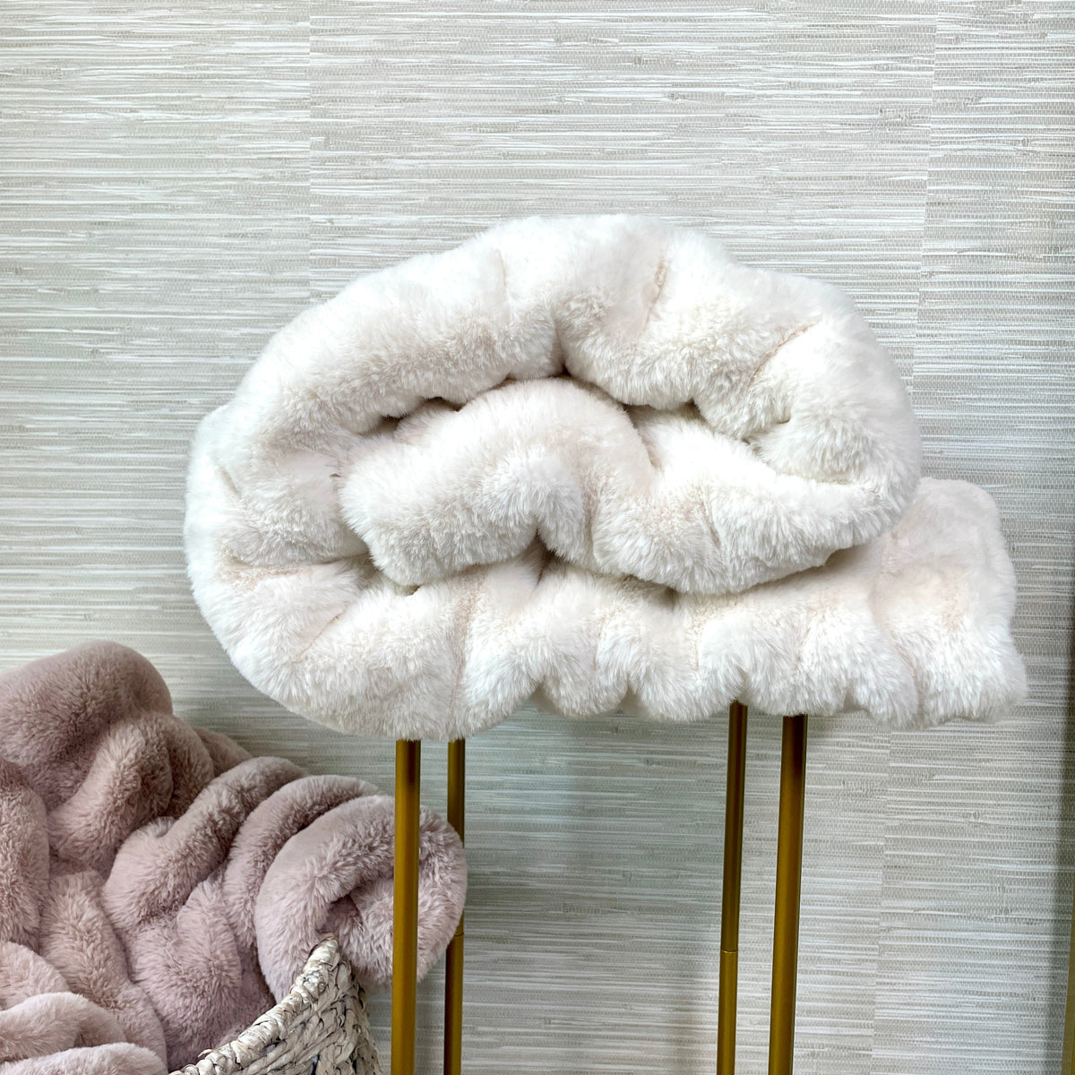 Coperta in finta pelliccia avorio - Dimensioni: 30"x40"