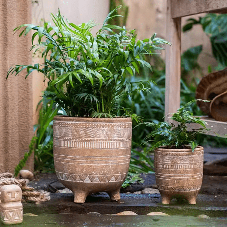 Jardinière en terre cuite rouge bohème
