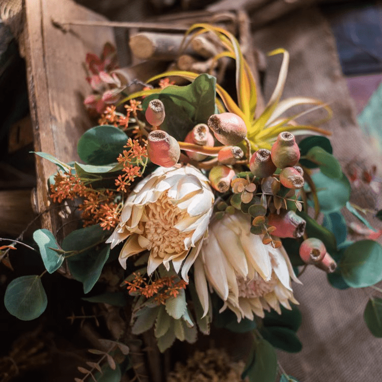 Bouquet de protéas King « Art d’automne » et orioles des montagnes