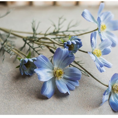 Tige de cosmos en soie synthétique bleue, 61 cm de hauteur