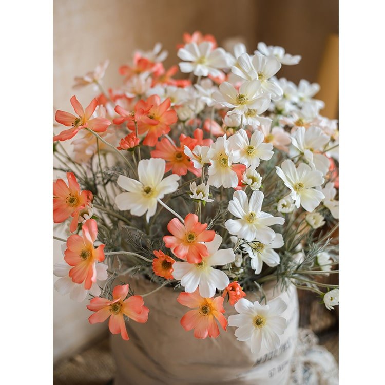 Tige de cosmos artificielle en faux soie, orange ou blanc, 24 po de hauteur
