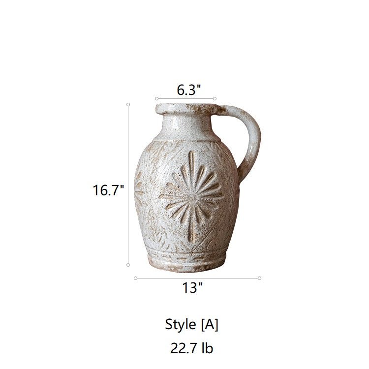 Vase à motifs floraux sculptés blanc